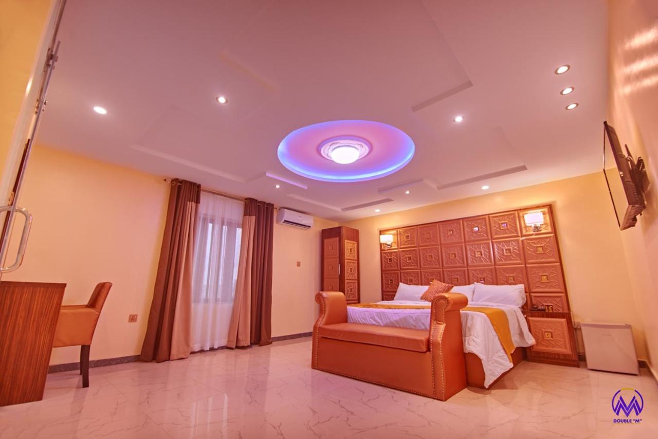 Double M Exquisite Suites And Lounge Lekki Ogombo Zewnętrze zdjęcie
